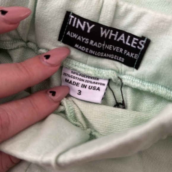 NWT Tiny Whales Shorts 🌹 - Picture 4 of 5